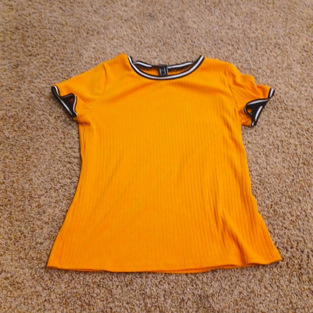 forever 21 mustard yellow tee size m